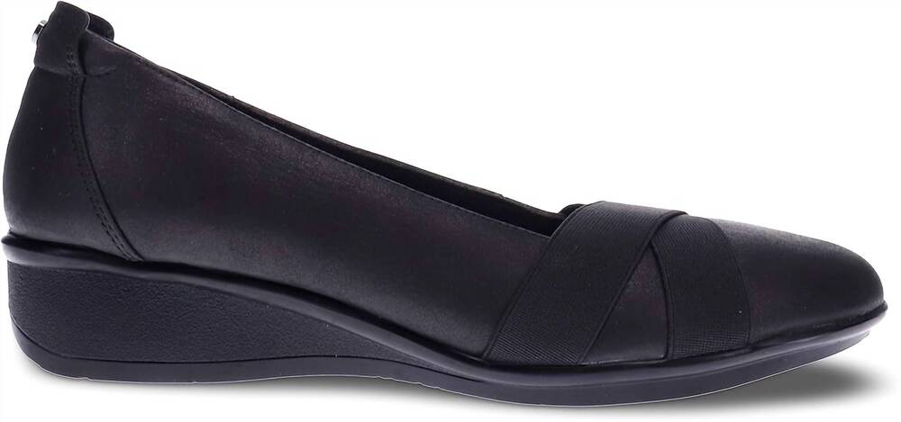 NEW REVERE women's seoul demi-wedge loafer - wide in onyx